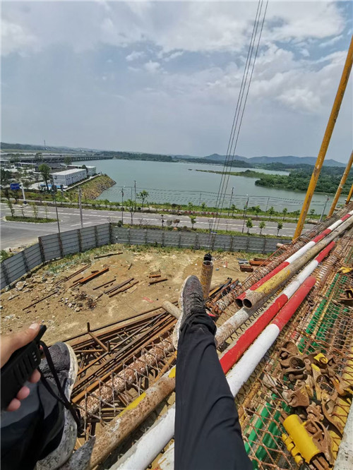 孟州市作业中发生设备损坏或人员意外，责任怎么划分？